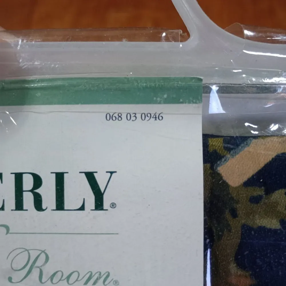 Waverly Garden Room Harbor Square Fabric Tuck Valance 72 x 18 100% Cotton Sateen